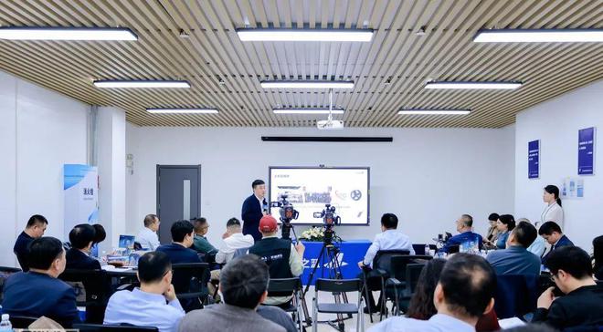 _万亿80后跑出市场是真的吗_万亿80后跑出市场了吗