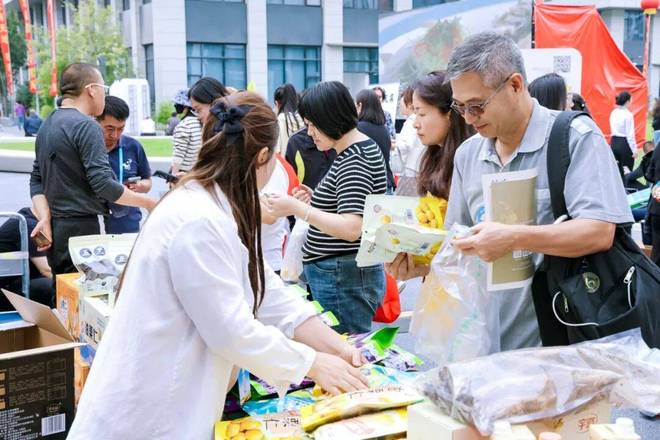 农民丰收经济学__丰收年农民是喜还是忧经济学