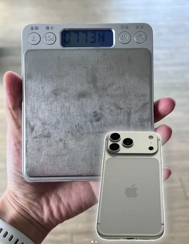 _为了拯救史上最丑iPhone，打工人抢爆这个「均价5毛」的Lisa同款手机配件？_为了拯救史上最丑iPhone，打工人抢爆这个「均价5毛」的Lisa同款手机配件？