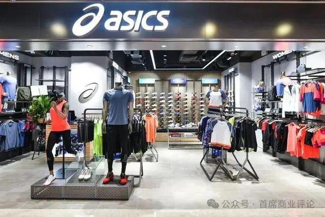 泼天的流量之下，亚瑟士“危机”来了？_泼天的流量之下，亚瑟士“危机”来了？_