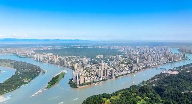 电影隐形翅膀__崛起的翅膀