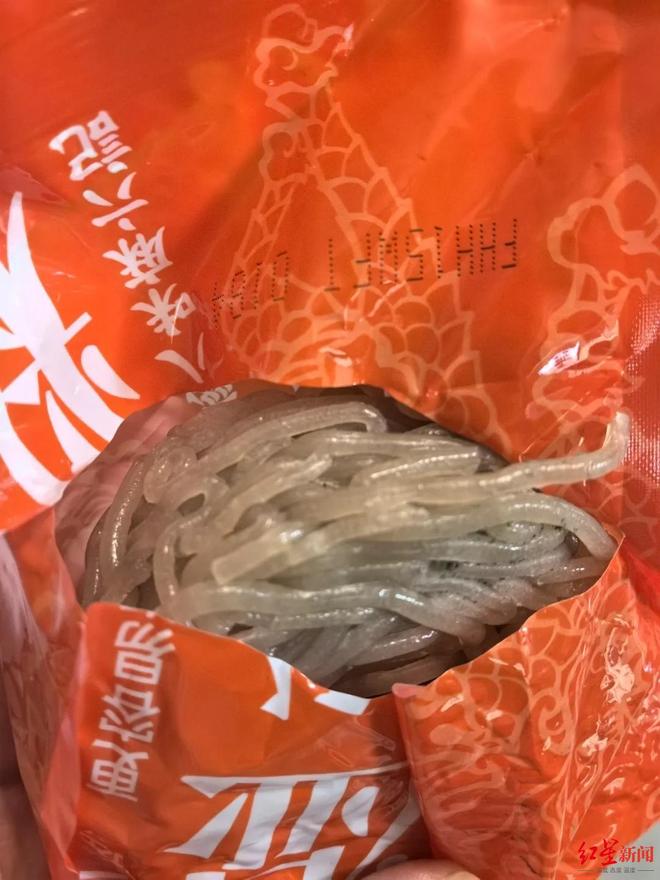 多地开市客卖场下架麻六记酸辣粉，线上渠道产品也有消费者投诉变质_多地开市客卖场下架麻六记酸辣粉，线上渠道产品也有消费者投诉变质_