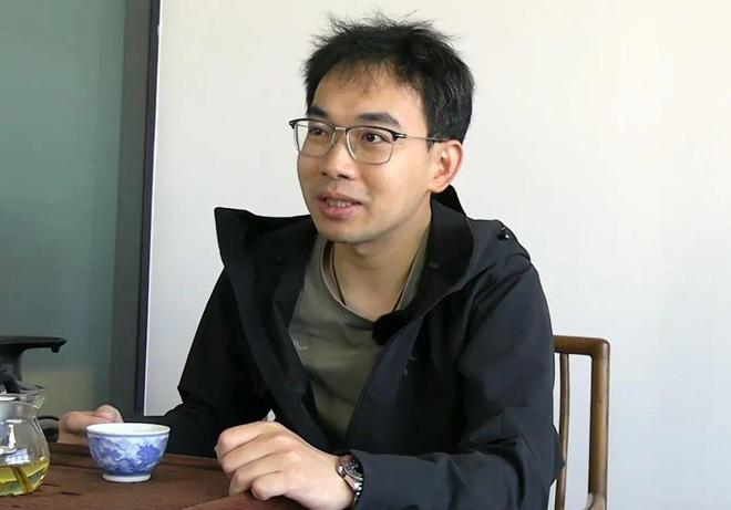 _上班突发心梗算工伤吗_主持人突发心梗