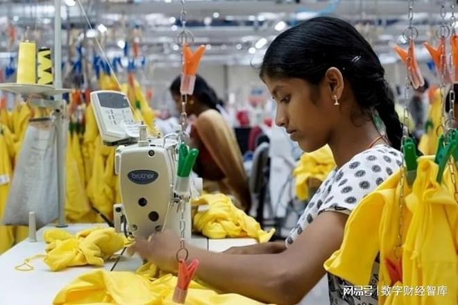 逃离第一话__逃离中学教室第四关怎么过