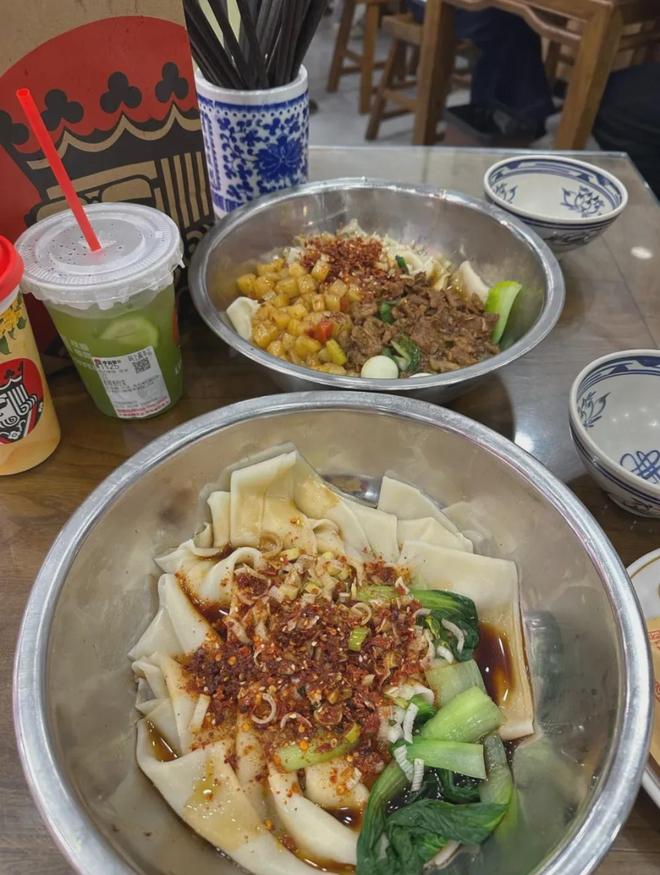 _多少打工人，午餐都在吃「假陕西菜」？_多少打工人，午餐都在吃「假陕西菜」？