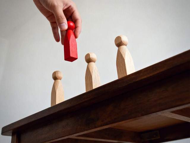 _高管未签订劳动合同双倍工资_高管不发工资可以报销费用吗