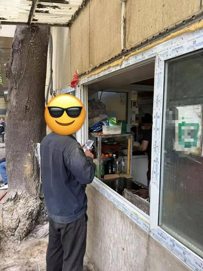 面馆，中年男人的精神码头__面馆，中年男人的精神码头