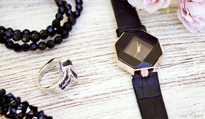 中产开始抢购散装奢侈品，奢侈品散装化意味着什么？__中产开始抢购散装奢侈品，奢侈品散装化意味着什么？