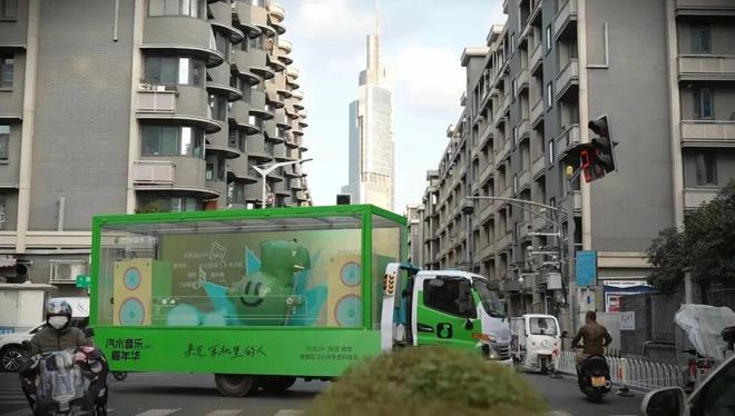 _景德镇哥曲_鸡排哥参加