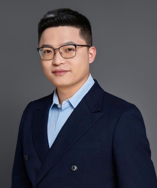 具身智能机器人不够智能？聆动通用CEO季超：“大小脑结合” 是破局关键