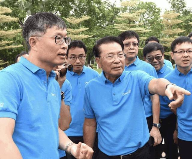 美的副总裁伏拥军辞职,3年薪酬3200万元_美的副总裁伏拥军辞职,3年薪酬3200万元_