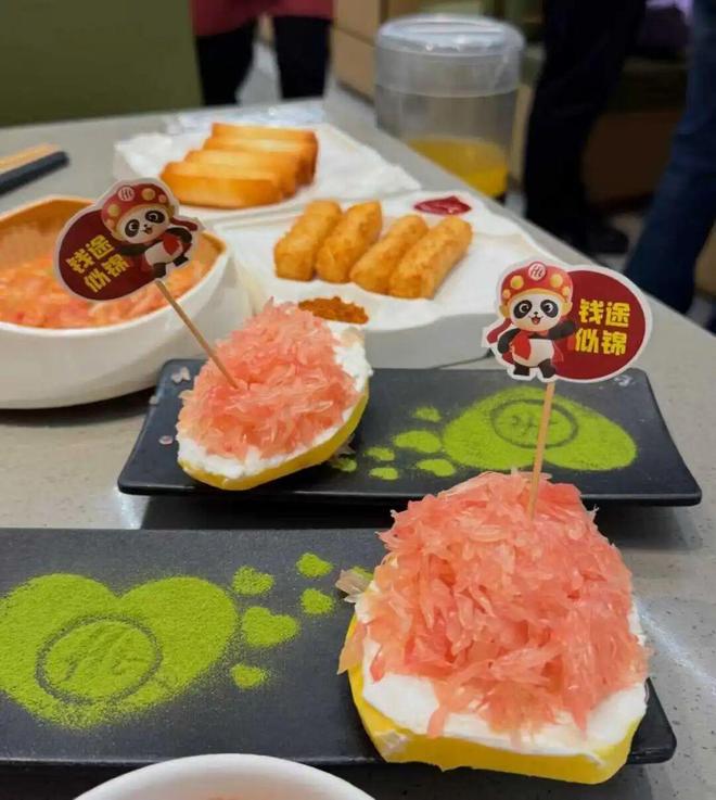 打工人，被餐饮小料台“富养”__打工人，被餐饮小料台“富养”