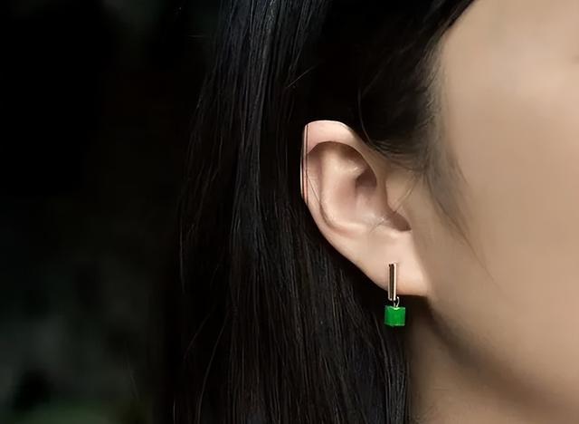 摆地摊卖手串赚钱吗有人买吗_摆地摊卖手串利润大吗_