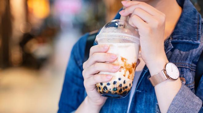 100万在越南开的奶茶店，盯上当地中产