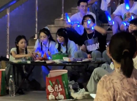 _毕业季分手季文章_闯入婚礼现场