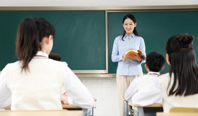 外语系毕业的学生不都当翻译__外语系毕业后就业方向
