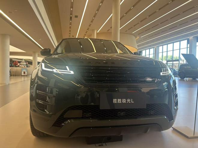 _受国产越野挤压,路虎也不香了?揽胜极光L直降19万,销售称价格还能谈!_国产路虎极光多少钱一辆