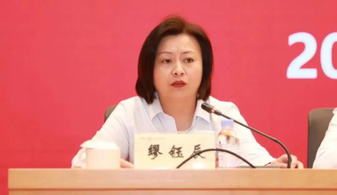 _苏州农商银行高管年薪_江苏农信社主任