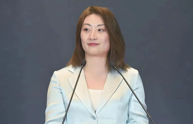 宗馥莉掌舵一周年，娃哈哈公开回应股权诉讼
