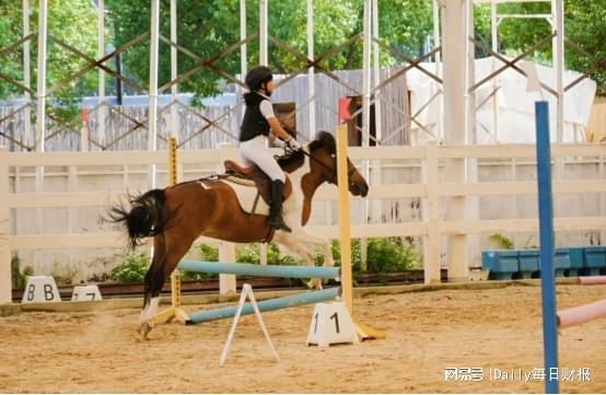 助“燃”体育热 浙江稠州商业银行支持体育产业发展