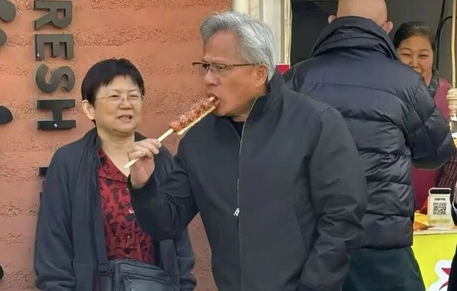 _当黄仁勋在上海菜场买橘子时，他在盘算什么_当黄仁勋在上海菜场买橘子时，他在盘算什么