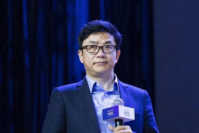 _当黄仁勋在上海菜场买橘子时，他在盘算什么_当黄仁勋在上海菜场买橘子时，他在盘算什么