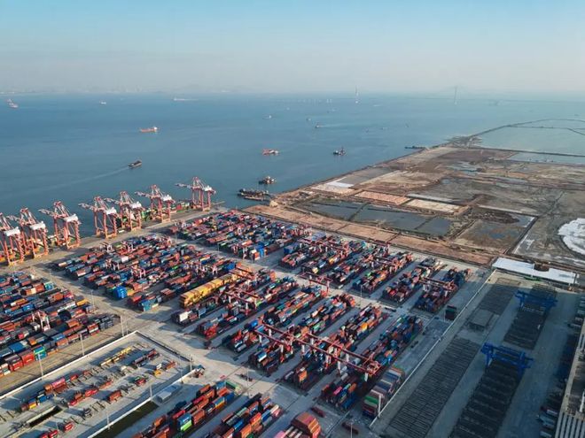 _2020广州经济与统计公报_广州经济报告