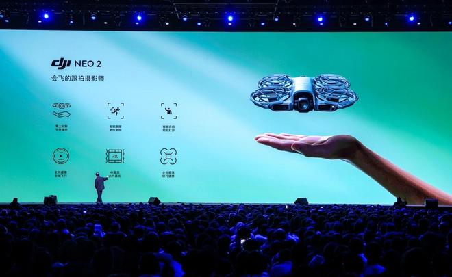 春晚常客罗永浩__退款道歉，“科技春晚”翻车，罗永浩真的急了