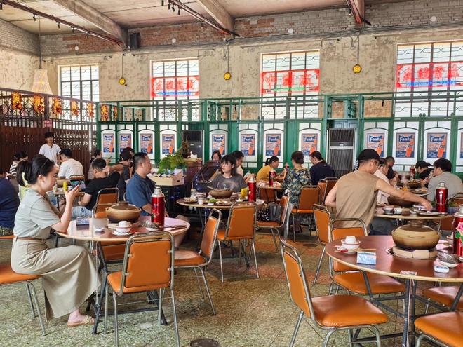 _潮流时尚百货_出色潮流百货