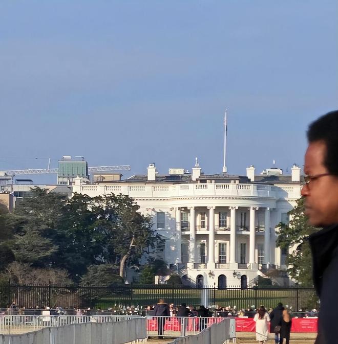 房地产回暖信号明显_房地产回暖期成交量_