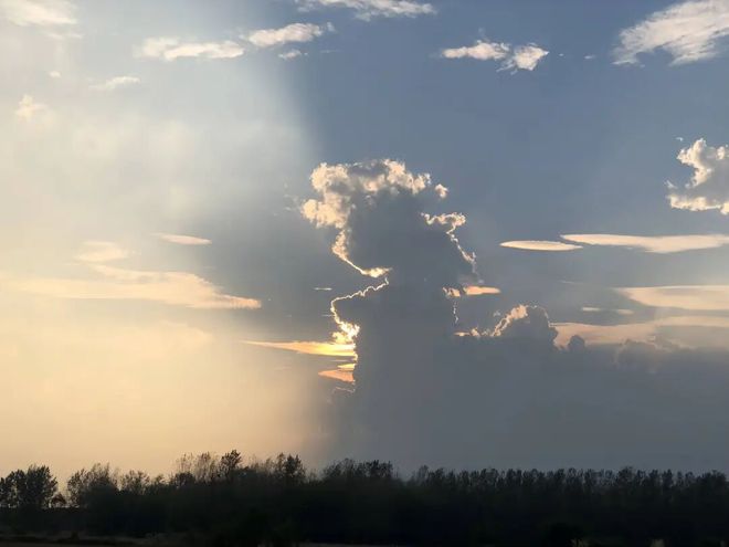 账上1亿担保14亿，美克家居押注 AI 能翻盘吗？_账上1亿担保14亿，美克家居押注 AI 能翻盘吗？_