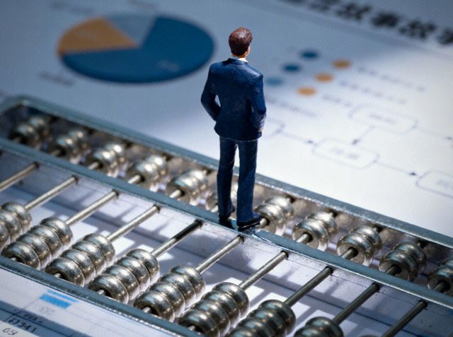 150亿中恒电气实控人操纵市场被判3年,老婆顶上董事长!_150亿中恒电气实控人操纵市场被判3年,老婆顶上董事长!_