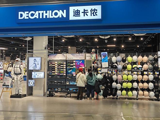 _361°超品店落地逾百家，大店角逐何故兴起？_361°超品店落地逾百家，大店角逐何故兴起？