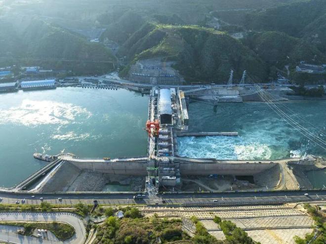 _四川制造突围：“不沿边、不靠海”如何破局？_四川制造突围：“不沿边、不靠海”如何破局？