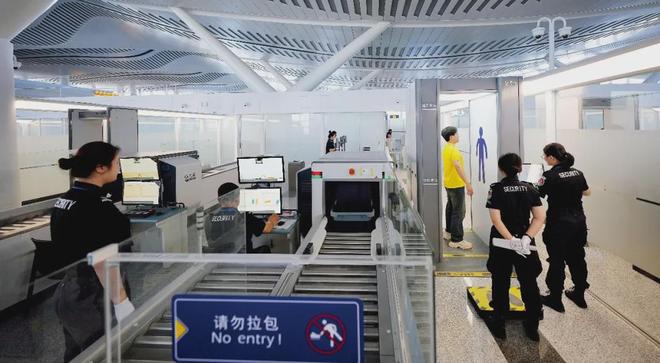 _乘坐飞机每人限重多少公斤_乘坐飞机人数