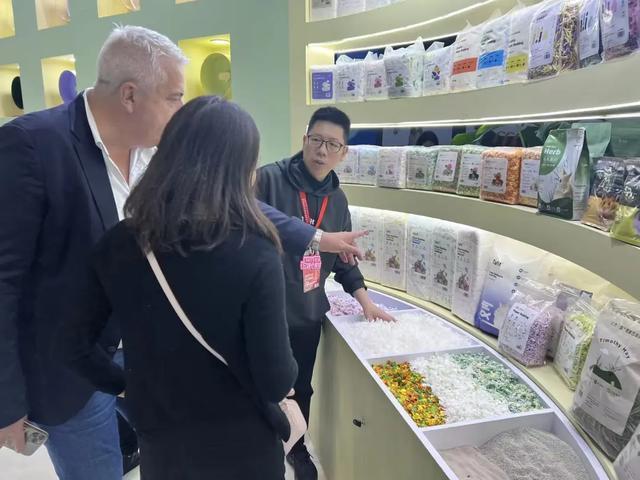 _为仓鼠做窝、给鹦鹉做浴室，温州程序员挖掘小宠用品，年赚近亿元_为仓鼠做窝、给鹦鹉做浴室，温州程序员挖掘小宠用品，年赚近亿元