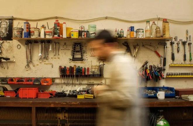 街边不起眼的五金生意，一群浙商狂揽千亿