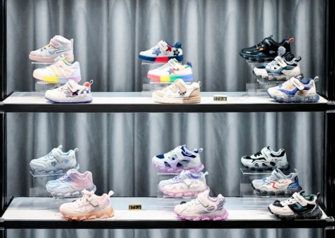 分野与突围:中国鞋业洗牌期,中小鞋企生存法则——对话升维咨询__分野与突围:中国鞋业洗牌期,中小鞋企生存法则——对话升维咨询