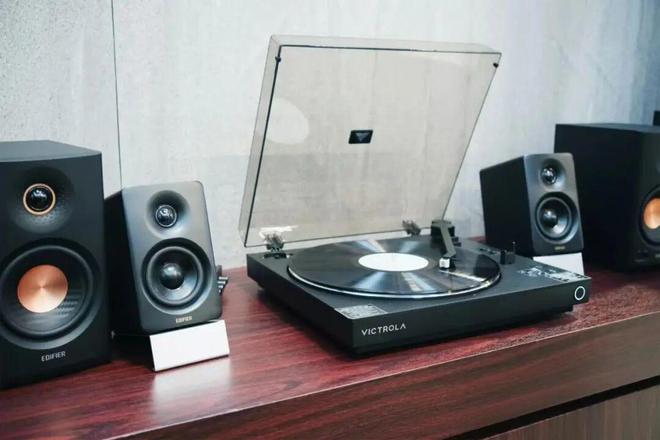 熊猫眼镜乐队资料__熊猫眼镜工作室