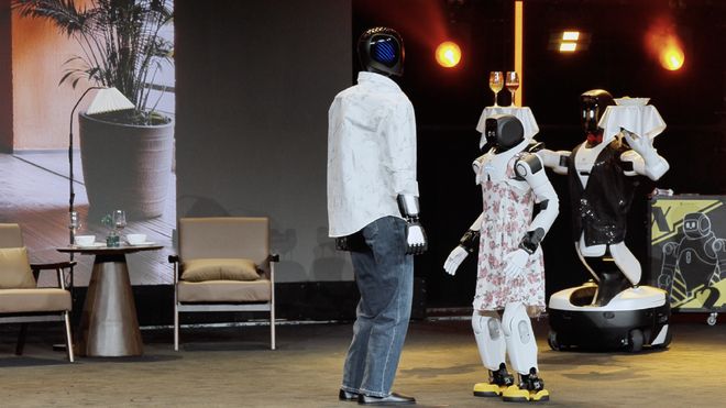 智元CMO揭秘全球首个机器人晚会：几乎“0成本”，筹备一个半月