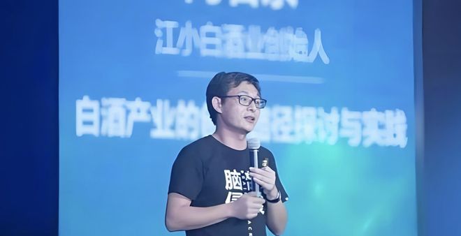 _小星球的全部作品书包网_小白哥yolo和江小白