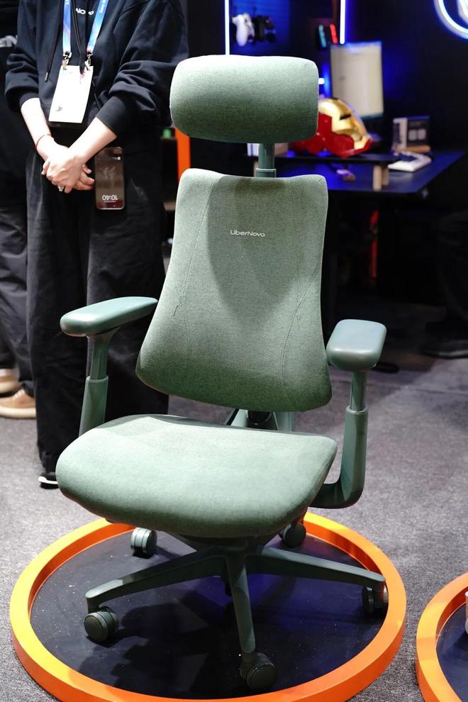 _罗永浩推荐的椅子是什么牌子_罗永浩直播卖的椅子