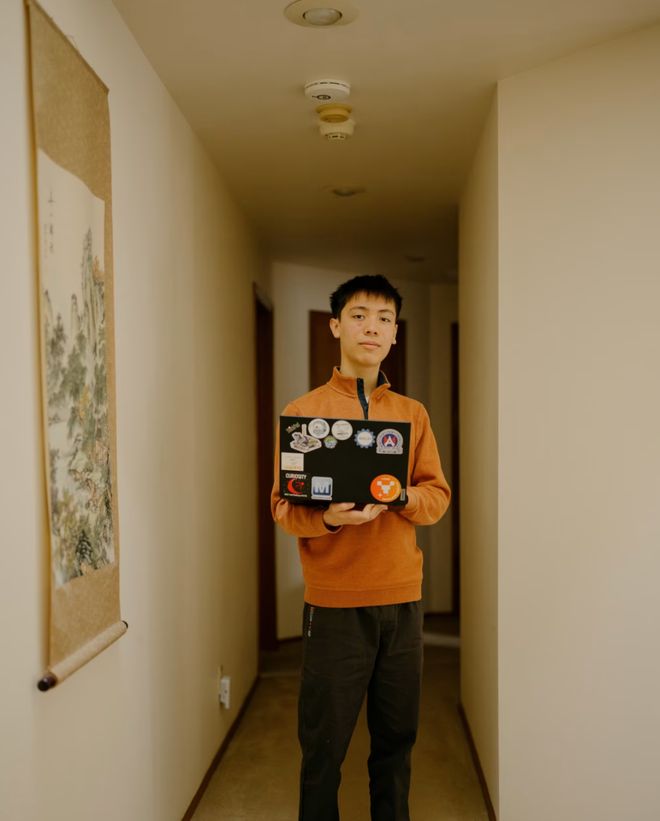 _高中生进大厂实践、给字节当顾问，“不欢迎老登”的AI行业都开始抢中学生了？_高中生进大厂实践、给字节当顾问，“不欢迎老登”的AI行业都开始抢中学生了？