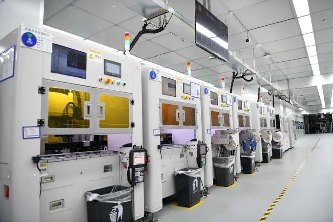 小米穿越风暴这一年，给创新者以时间_小米穿越风暴这一年，给创新者以时间_