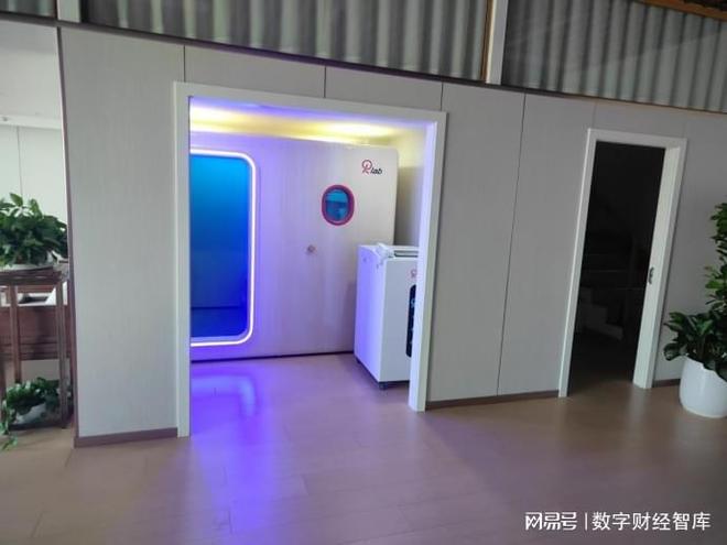 _富人圈喝人奶_富人圈俱乐部