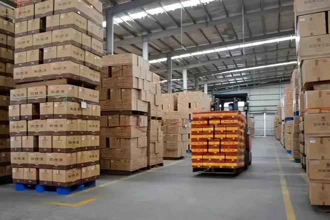 新的八大名酒有收藏价值吗__90年九里春军酒什么价位