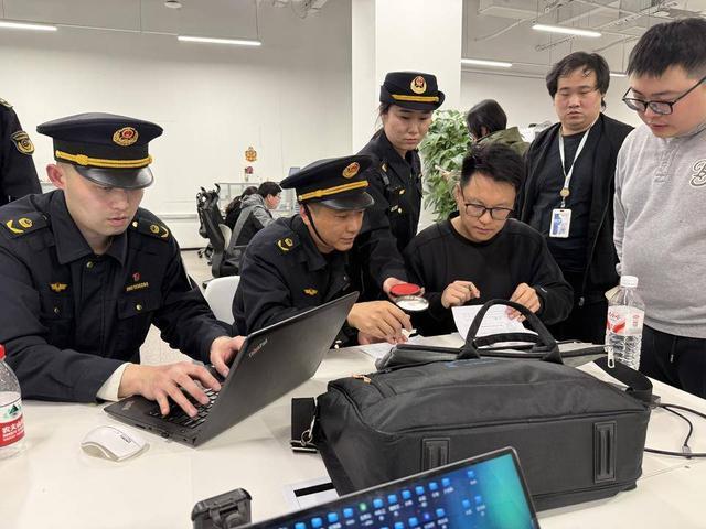 “3·15”曝光哈啰租赁电动自行车“狂飙”：最高时速75码！上海市场监管部门连夜突击