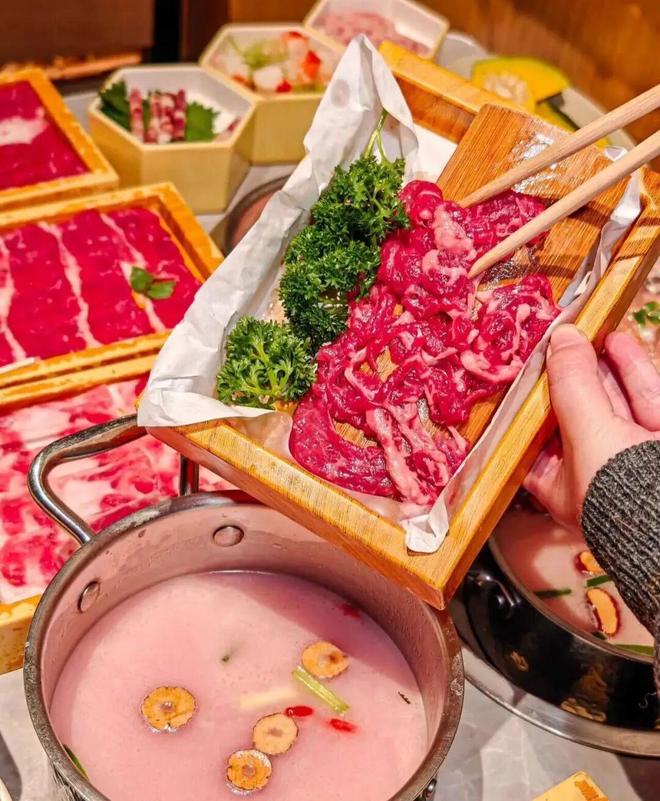 血亏近3亿！这个火锅大佬要靠自助翻身？_血亏近3亿！这个火锅大佬要靠自助翻身？_