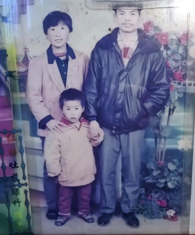 把4亿工人工作装进手机的男人