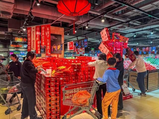 _永辉超市宝龙店春节_永辉生活是永辉超市吗